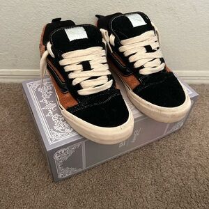 Vans Knu Skool x Disney100 Scar size 10.5